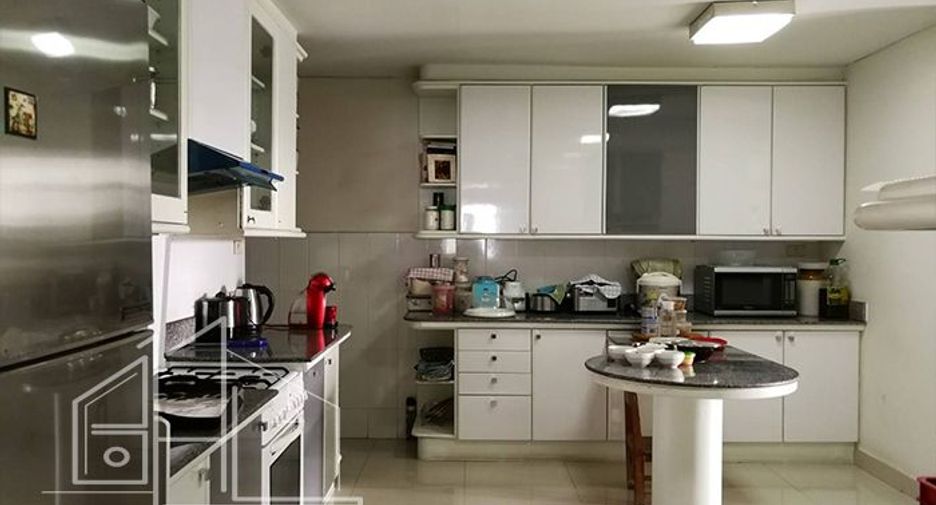 Wohnung zur Miete mit 4 Zimmer in Watthana, Bangkok