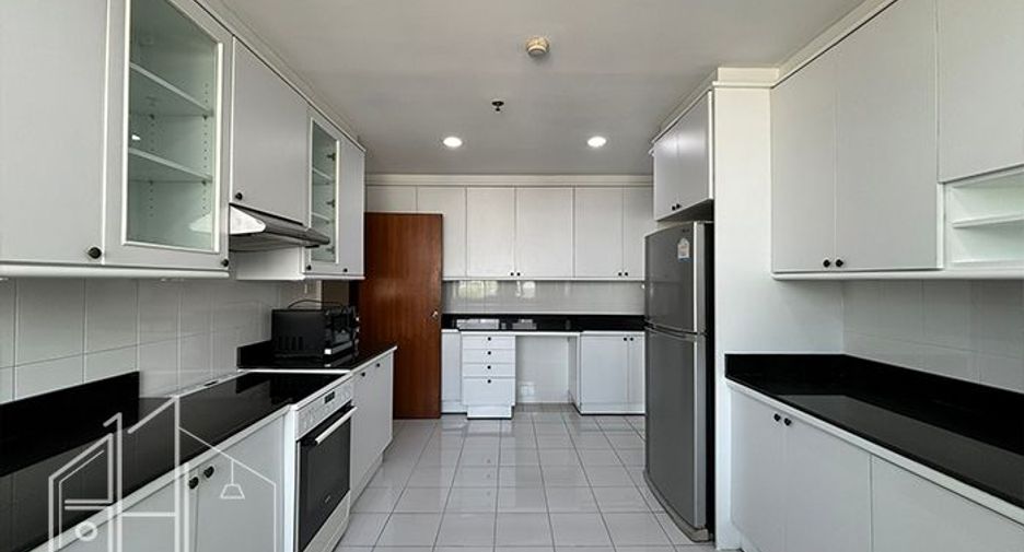 Wohnung zur Miete mit 3 Zimmer in Watthana, Bangkok