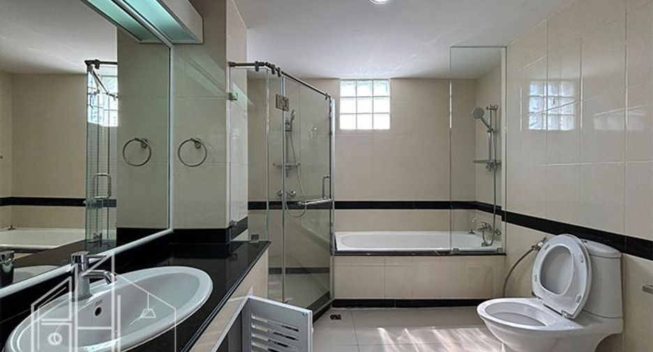 Wohnung zur Miete mit 3 Zimmer in Watthana, Bangkok