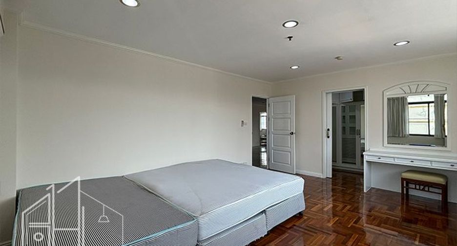 Wohnung zur Miete mit 3 Zimmer in Watthana, Bangkok