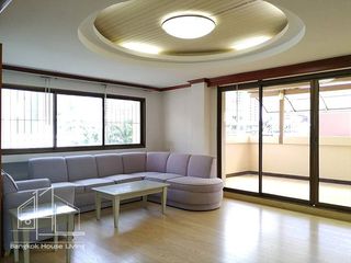 For rent 3 bedrooms condo in Watthana, Bangkok