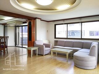 For rent 3 bedrooms condo in Watthana, Bangkok