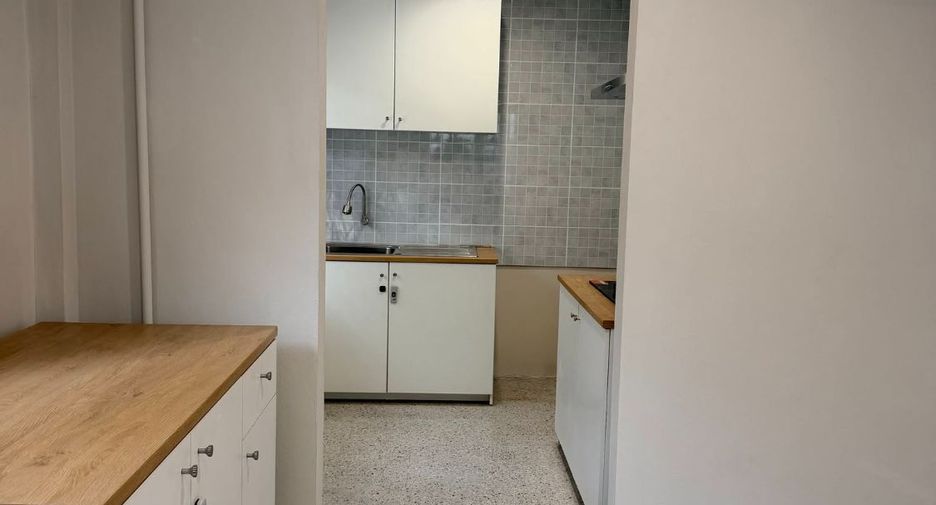 For rent 2 bedrooms house in Bang Na, Bangkok