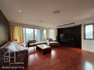 For rent 3 bedrooms condo in Watthana, Bangkok