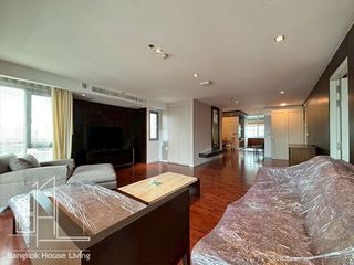 For rent 3 bedrooms condo in Watthana, Bangkok