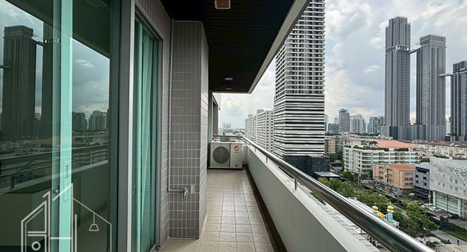 For rent 1 bed apartment in Watthana, Bangkok