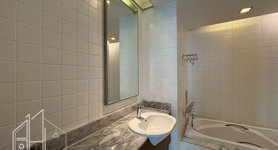 For rent 1 bed apartment in Watthana, Bangkok