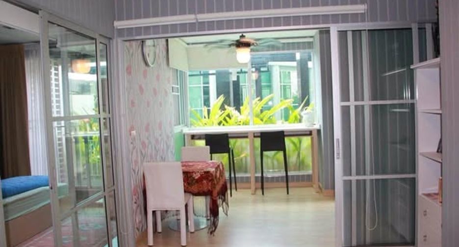 À louer 1 chambre condo à Huai Khwang, Bangkok