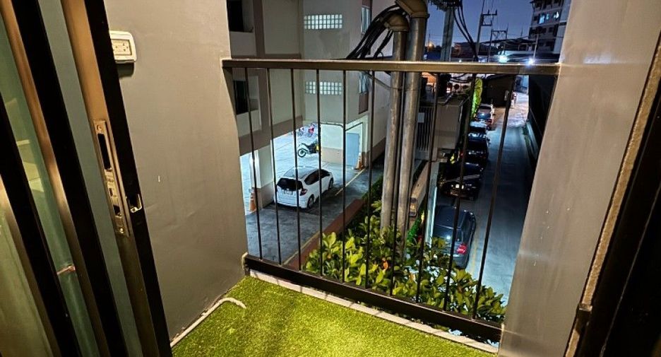 For sale 1 bed condo in Phan Thong, Chonburi