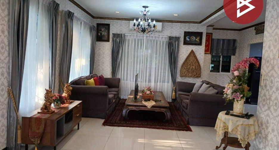 Haus zur Miete und zum Kauf mit 3 Zimmer in Suan Luang, Bangkok