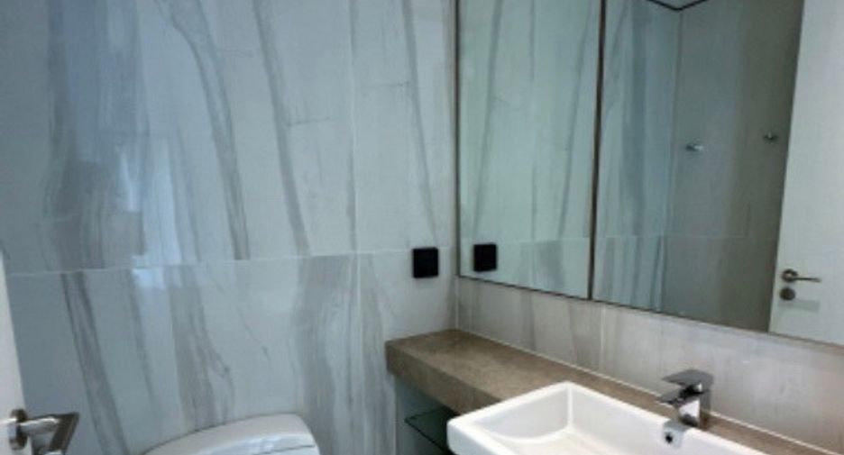 Condo en venta de 2 habitaciones en Khlong Toei, Bangkok