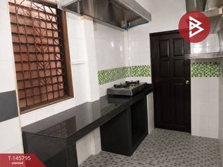 Local comercial en venta de 5 habitaciones en Uthai, Phra Nakhon Si Ayutthaya