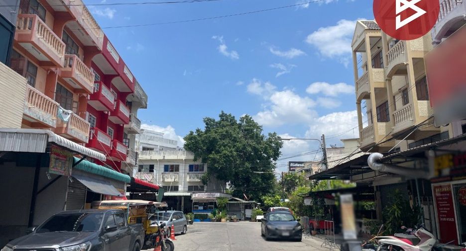 For sale 5 bedrooms retail Space in Uthai, Phra Nakhon Si Ayutthaya