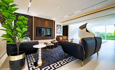 À vendre 6 chambres villa à Huay Yai, Pattaya