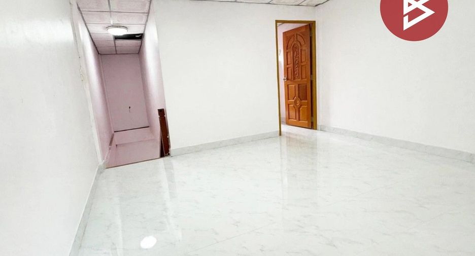 For sale 3 bedrooms townhouse in Lam Luk Ka, Pathum Thani