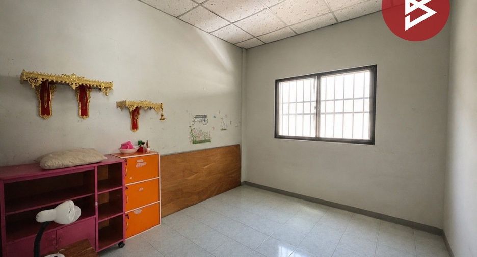 Casa adosada en venta de 2 habitaciones en Lat Lum Kaeo, Pathum Thani