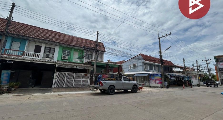 Casa adosada en venta de 2 habitaciones en Lat Lum Kaeo, Pathum Thani