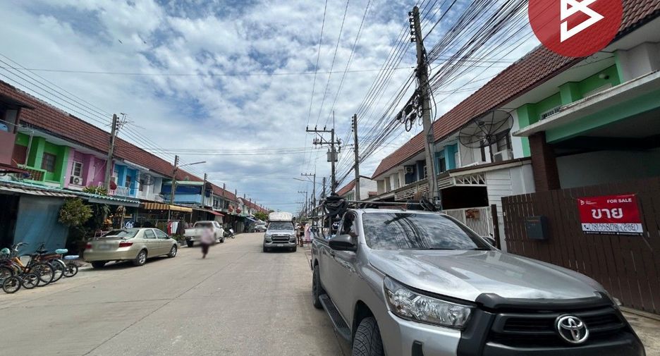 Casa adosada en venta de 2 habitaciones en Lat Lum Kaeo, Pathum Thani