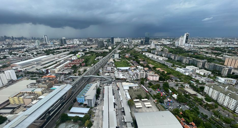 For sale 1 Beds condo in Bang Na, Bangkok