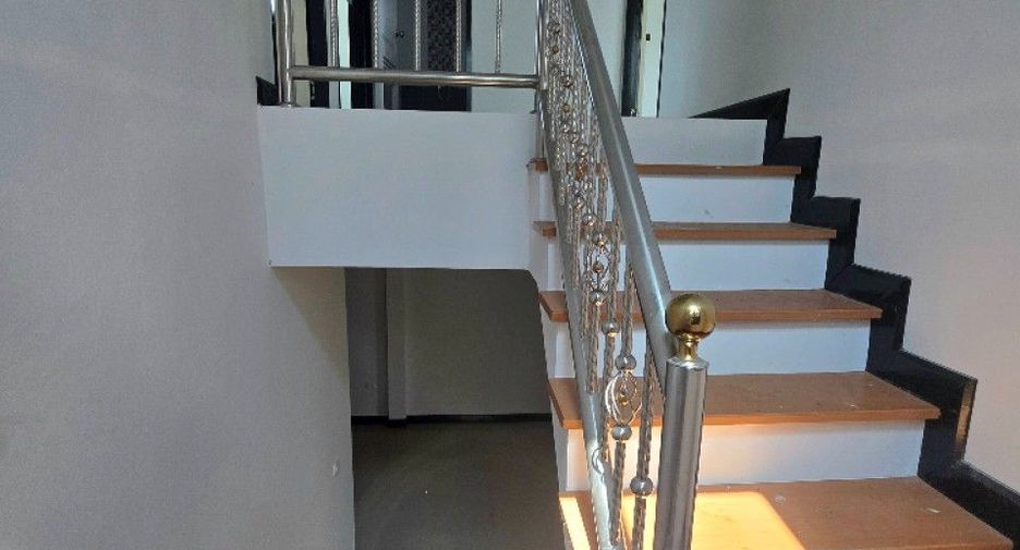 Casa en venta de 3 habitaciones en Nong Chok, Bangkok