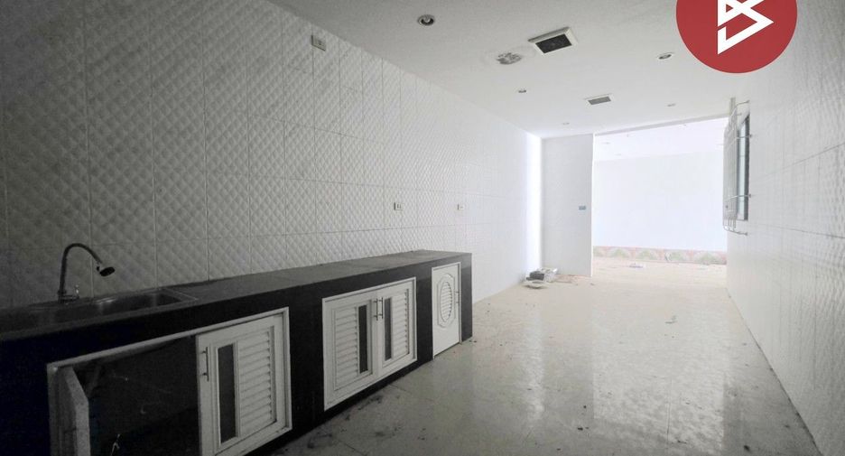 Casa en venta de 3 habitaciones en Nong Chok, Bangkok