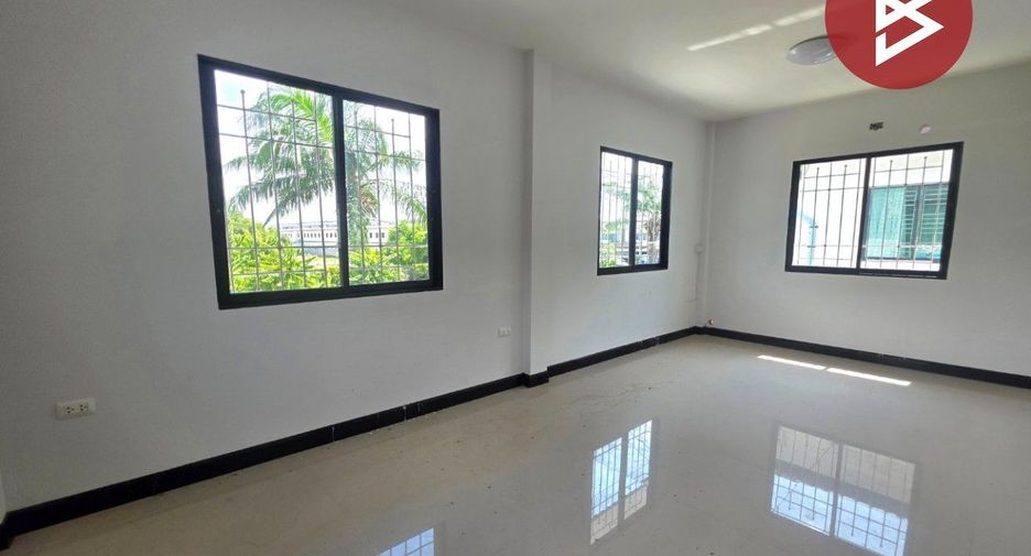 Casa en venta de 3 habitaciones en Nong Chok, Bangkok