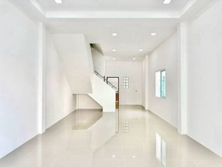 For sale 2 bedrooms townhouse in Si Racha, Chonburi