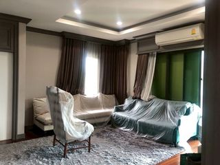 Haus zum Kauf mit 4 Zimmer in Thawi Watthana, Bangkok
