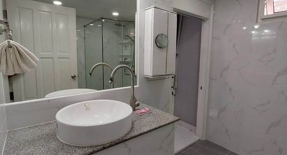 Condo en alquiler de 2 habitaciones en Jomtien, Pattaya