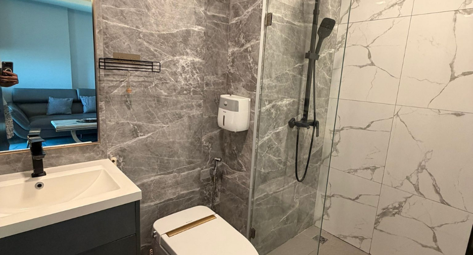 For sale 1 bed condo 