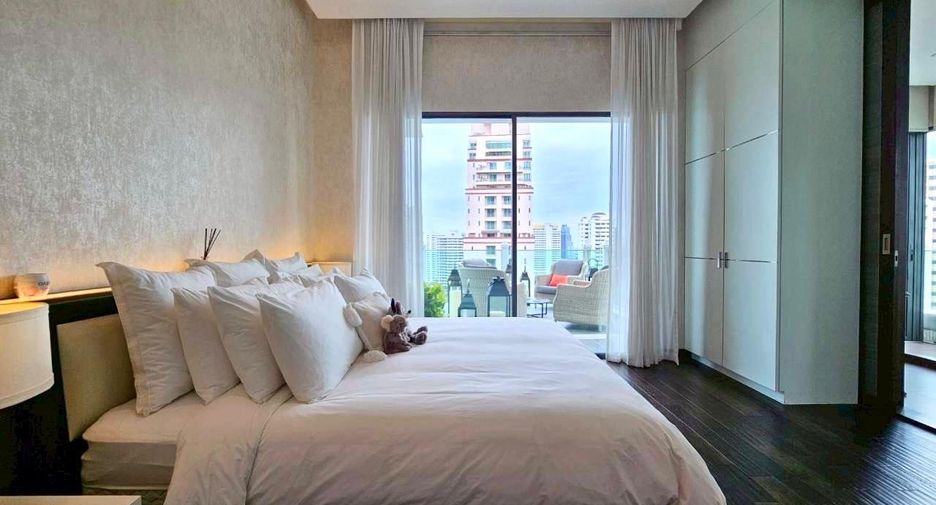 À vendre 4 chambres condo 