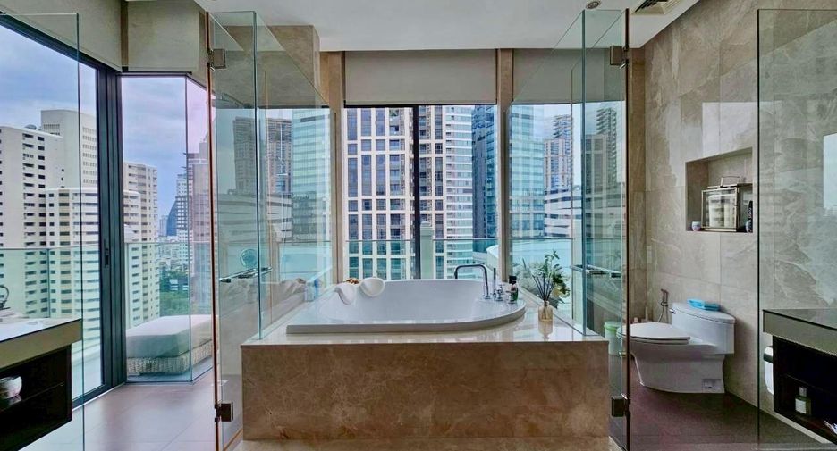 À vendre 4 chambres condo 
