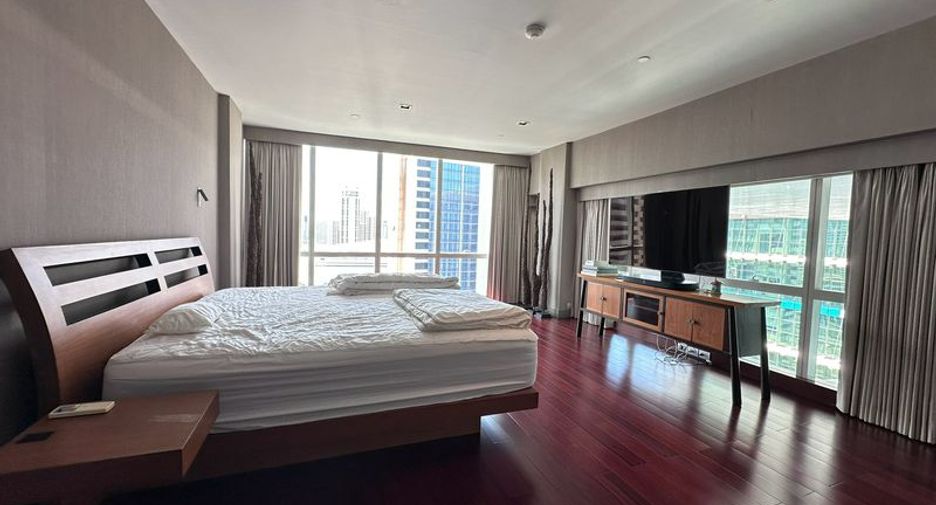 Condo en venta de 3 habitaciones 