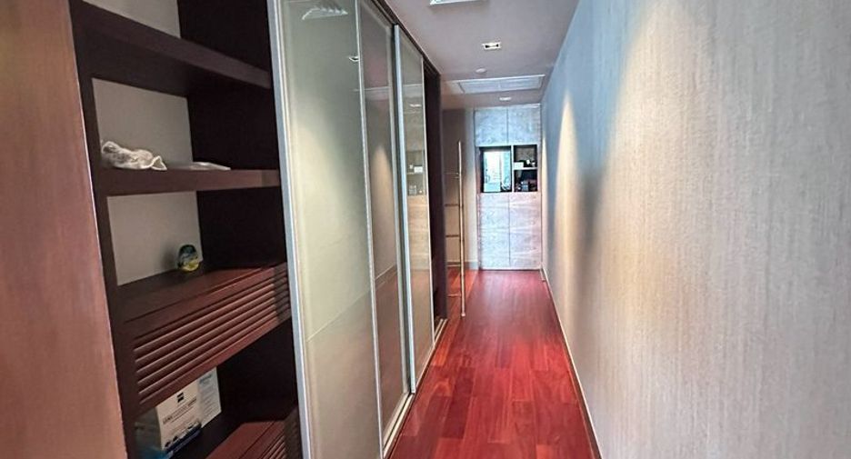 Condo en venta de 3 habitaciones 