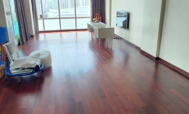 Condo en venta de 3 habitaciones 