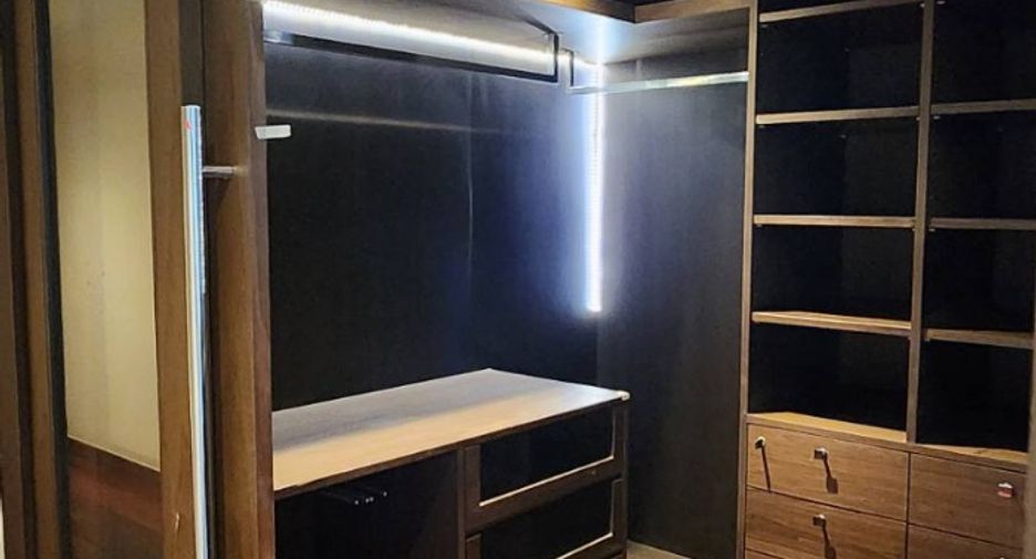Condo en venta de 3 habitaciones 