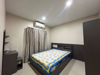 Casa en alquiler de 3 habitaciones en Bang Lamung, Chonburi