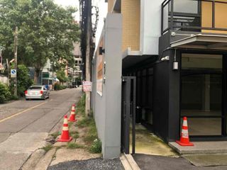 Oficina en venta de 12 habitaciones en Phaya Thai, Bangkok