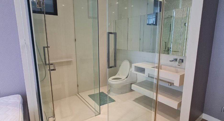 Wohnung zur Miete mit 2 Zimmer in Khlong Toei, Bangkok