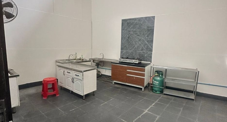 Reihenhaus zur Miete mit 5 Zimmer in Din Daeng, Bangkok