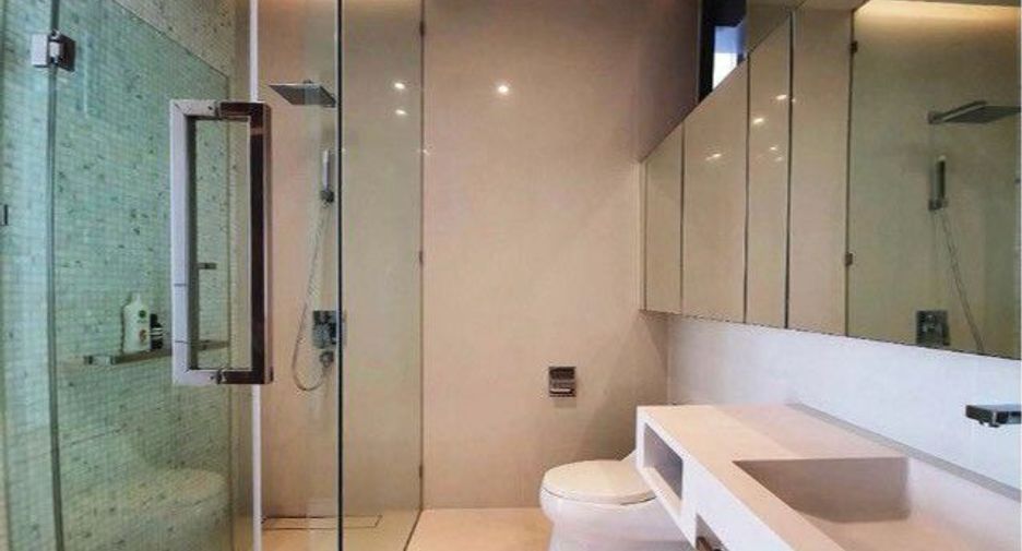 For rent and for sale 2 bedrooms condo in Khlong Toei, Bangkok
