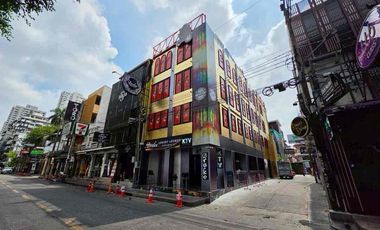 For sale 4 bedrooms retail Space in Khlong Toei, Bangkok