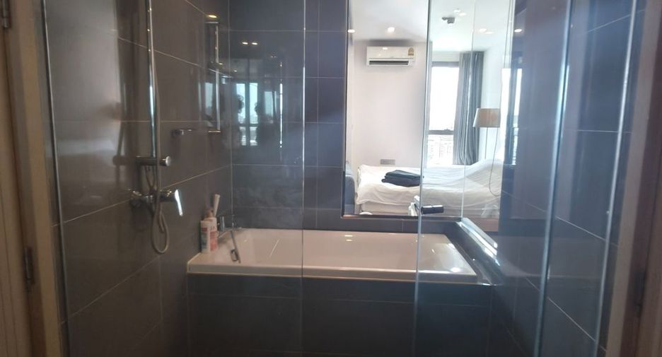 À louer 1 chambre condo à Pathum Wan, Bangkok