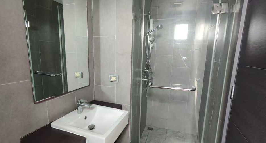 Wohnung zur Miete mit 1 Zimmer in Watthana, Bangkok