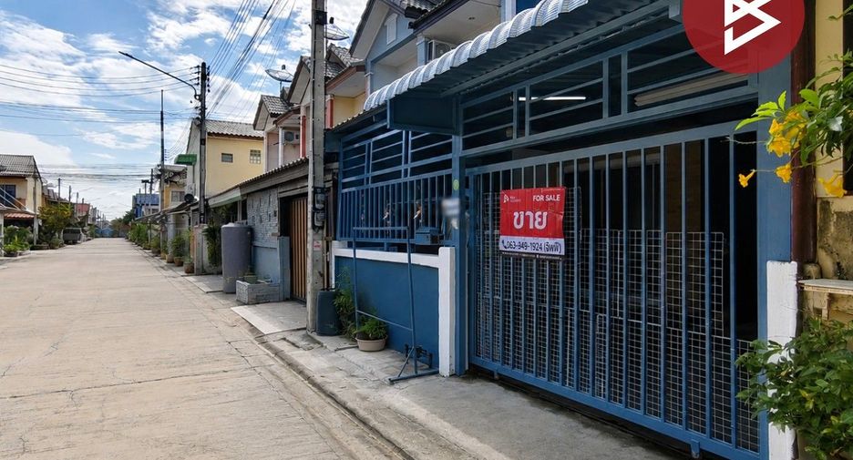 For sale 3 bedrooms townhouse in Mueang Nakhon Pathom, Nakhon Pathom