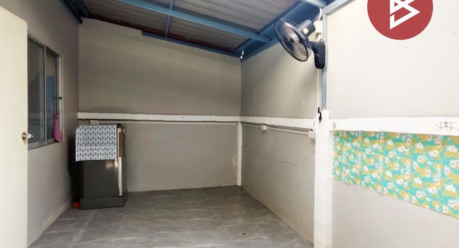 Casa adosada en venta de 3 habitaciones en Mueang Nakhon Pathom, Nakhon Pathom