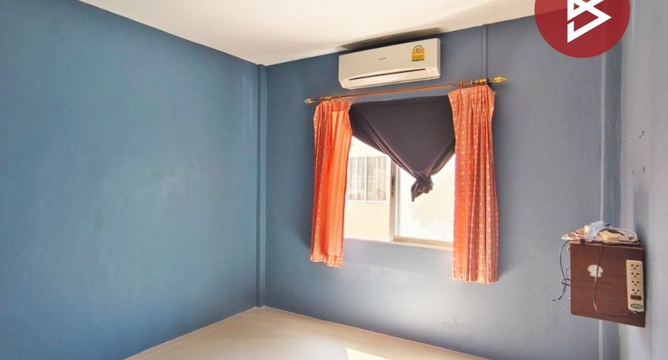 Casa adosada en venta de 3 habitaciones en Mueang Nakhon Pathom, Nakhon Pathom