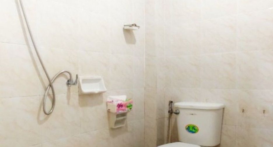 Casa adosada en venta de 3 habitaciones en Mueang Nakhon Pathom, Nakhon Pathom