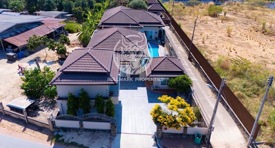 For rent and for sale 4 bedrooms house in Bang Lamung, Chonburi