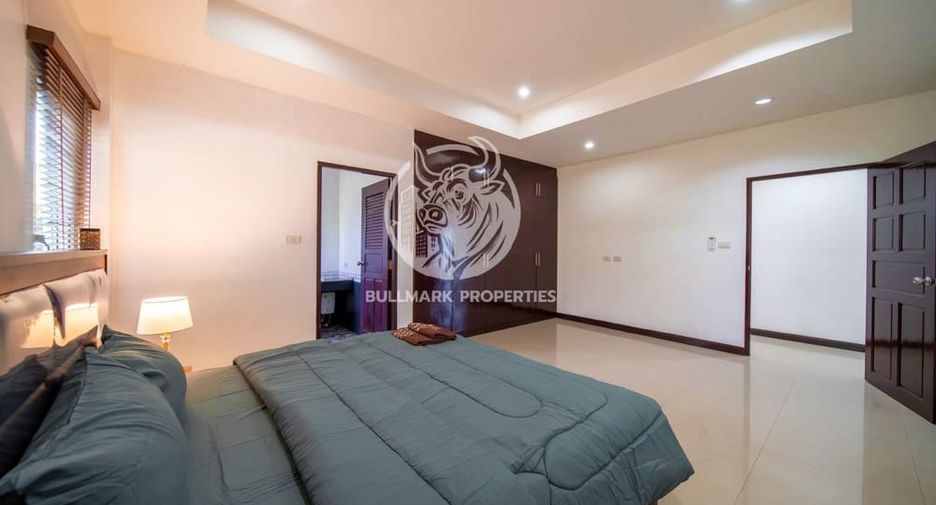 For rent and for sale 4 bedrooms house in Bang Lamung, Chonburi